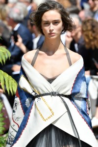 Details at Christian Dior Couture Fall 2017