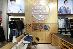 The Levi's pop up at Macy's.