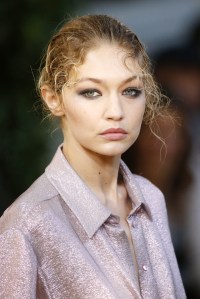 Spring 2018 Hairstyles From Fashion Week: Alberta Ferretti