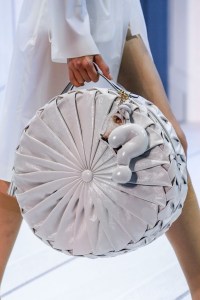 Details Anya Hindmarch RTW Spring 2018