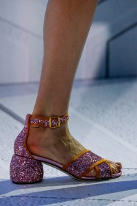 Details Anya Hindmarch RTW Spring 2018
