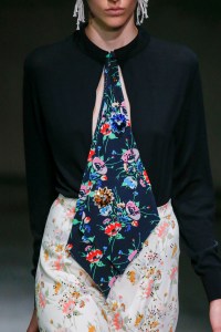 Details at Christopher Kane RTW Spring 2018