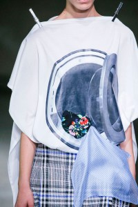 Details at Christopher Kane RTW Spring 2018