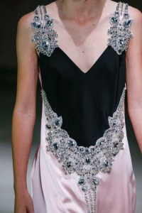 Details at Christopher Kane RTW Spring 2018