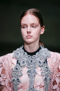Details at Christopher Kane RTW Spring 2018