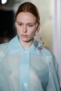 Details at Burberry RTW Spring 2018