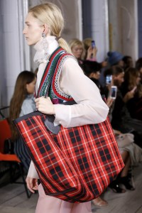 Details at Burberry RTW Spring 2018