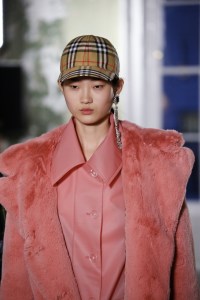 Details at Burberry RTW Spring 2018