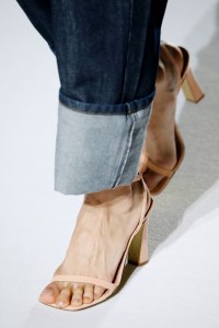 Details at Dries Van Noten RTW Spring 2018