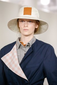 Details at Loewe RTW Spring 2018