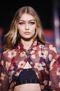 Tommy Hilfiger RTW Spring 2018