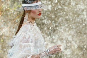 Details at Chanel RTW Spring 2018