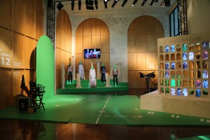 Palazzo della Civiltà Italiana, in the years filmed by Rossellini, Antonioni, Fellini and many others, is the star of The Palazzo of Desires together with the movie Titus featuring Jessica Lange, where visitors’ faces are projected into a scale model of FENDI’s headquarters.