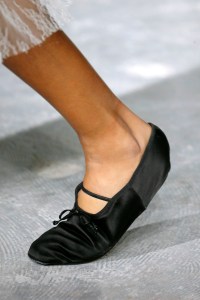 Details at Giambattista Valli RTW Spring 2018
