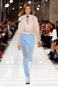 Louis Vuitton RTW Spring 2018