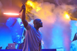 Will Smith performs at the Vuitton party