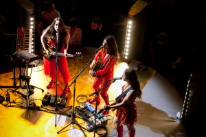 Haim performing.