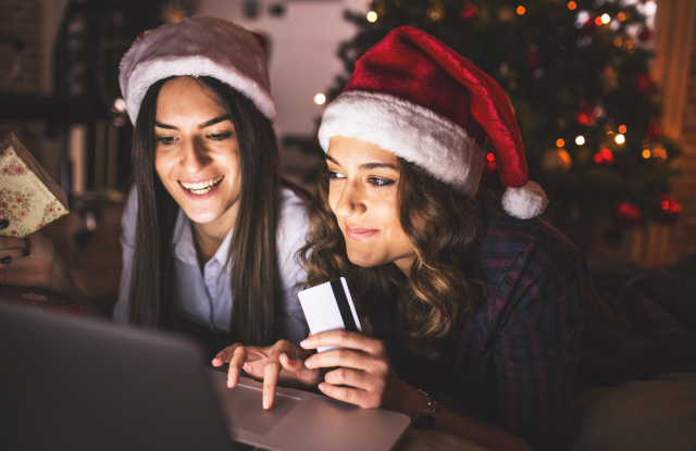 Report: Holiday Shopping Insights Revealed