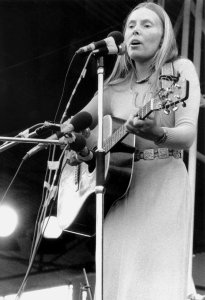 JONI MITCHELLISLE OF WIGHT POP FESTIVAL, BRITAIN - 1970