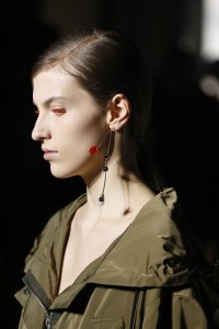 Details at Dries Van Noten RTW Fall 2018