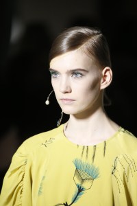 Details at Dries Van Noten RTW Fall 2018