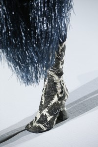 Details at Dries Van Noten RTW Fall 2018
