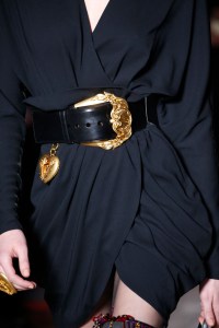 Details at Versace RTW Fall 2018