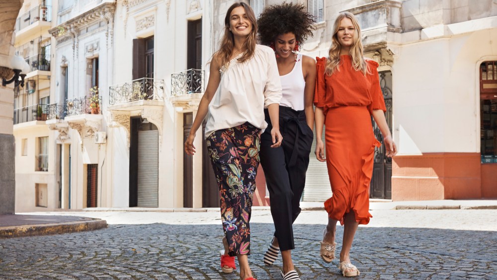 H&M Profit Drops 44% in Q1, Discounts Weigh