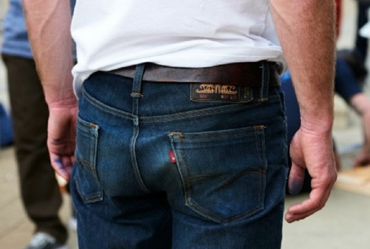 Levi’s Sues Vineyard Vines Over Tabs