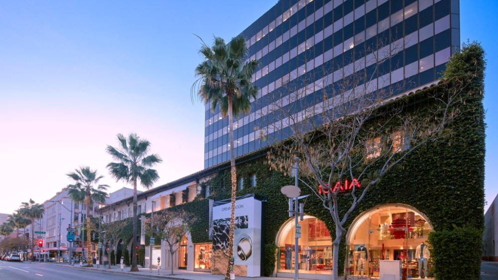 9533 Brighton Way in Beverly Hills