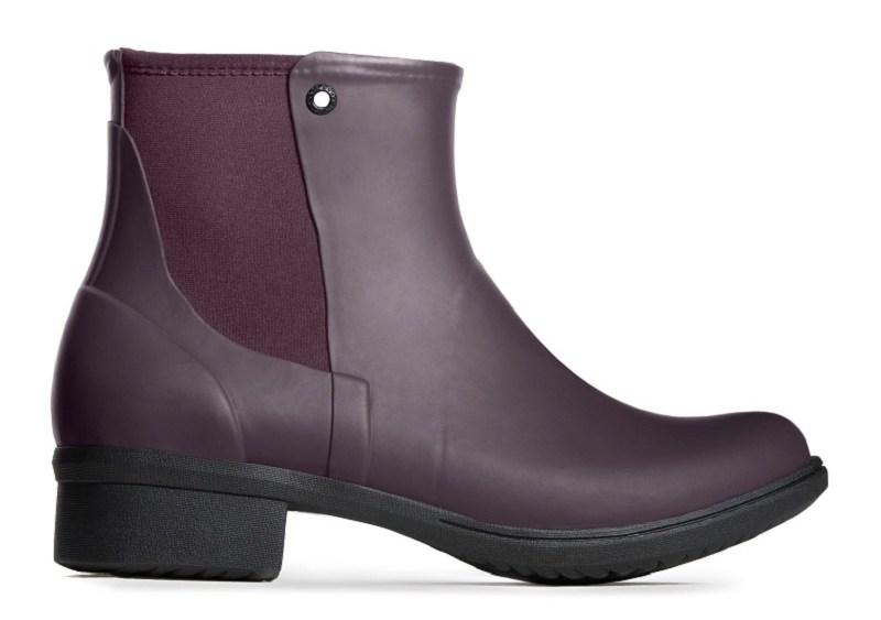 Bogs Lightens Up With Seamless Construction