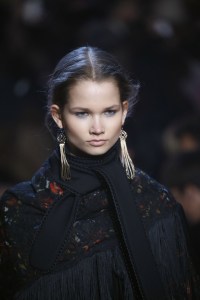 Details at Elie Saab RTW Fall 2018