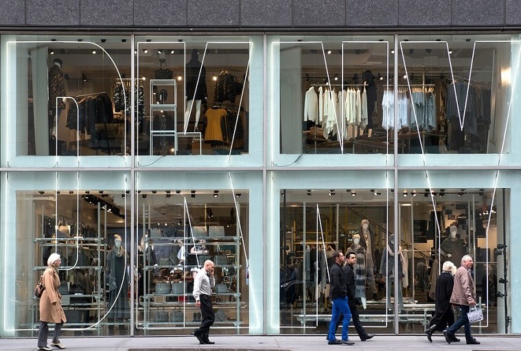 G-III Reports Q1 Loss Despite Net Sales Increase