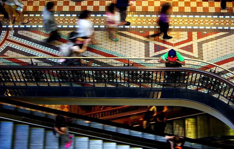 Retail Fund Hits Record Despite Amazon Threat