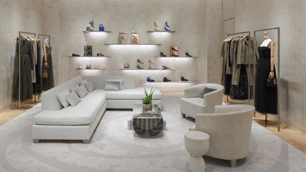 Dior Opens New Store in Dubai Mall