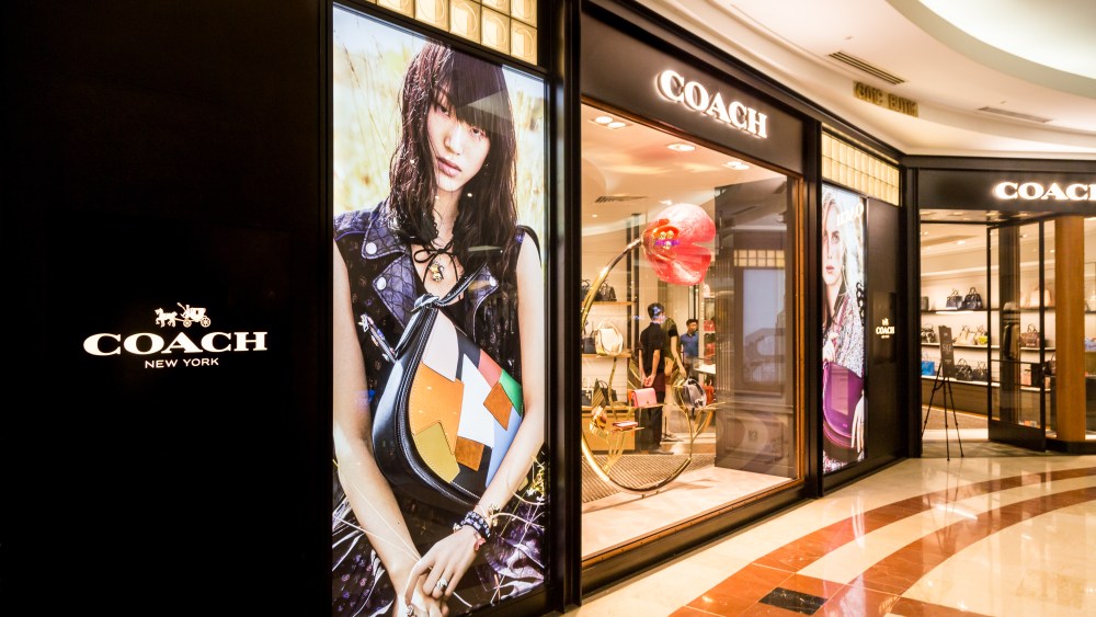 Tapestry's Shares Down; Q3 Beats on EPS, Revenues