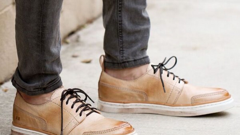 leather sneaker