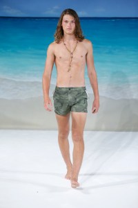 Descendant of Thieves Men's Spring 2019