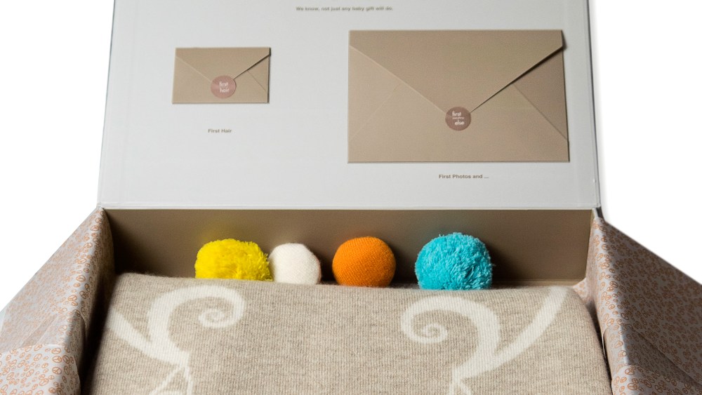 Gavin the Goat cashmere blanket by 10 to 12 Baby Lounge