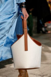 Details at Loewe RTW Spring 2019