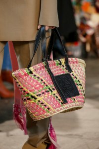 Details at Loewe RTW Spring 2019