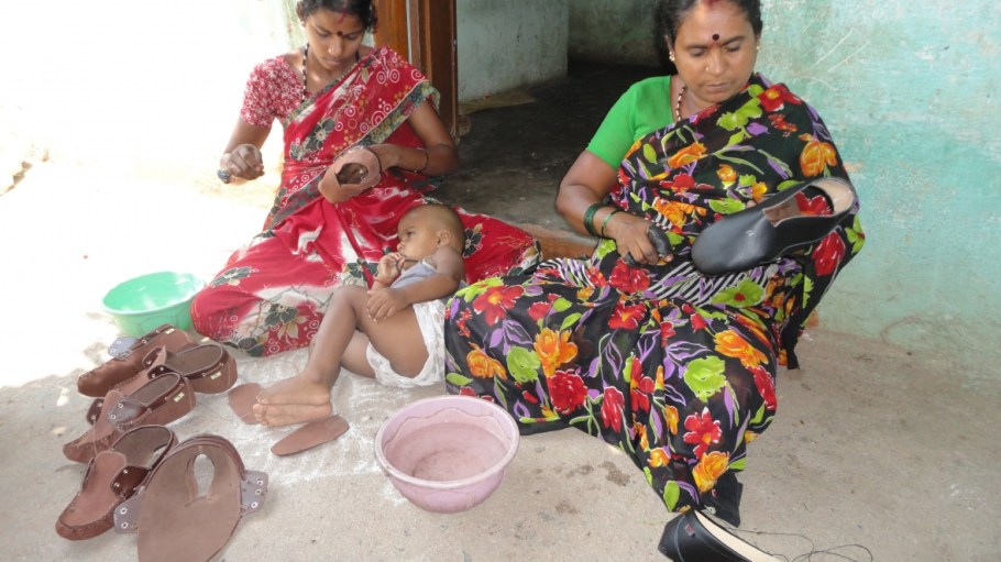 Homeworkers Worldwide is fighting for fair and equal compensation and benefits for home-based artisan workers who toil from their domiciles.