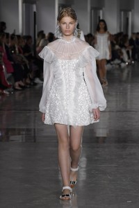 Giambattista Valli RTW Spring 2019