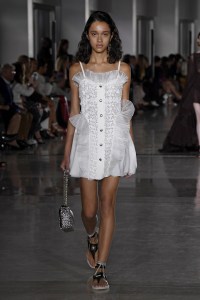 Giambattista Valli RTW Spring 2019