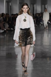 Giambattista Valli RTW Spring 2019