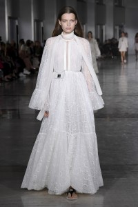 Giambattista Valli RTW Spring 2019