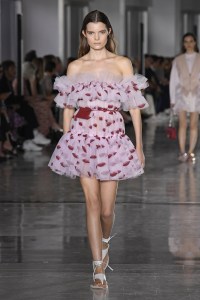 Giambattista Valli RTW Spring 2019
