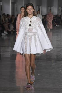 Giambattista Valli RTW Spring 2019