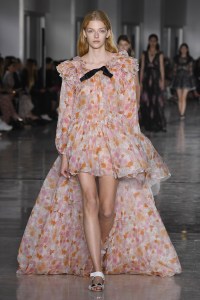 Giambattista Valli RTW Spring 2019