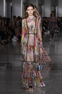 Giambattista Valli RTW Spring 2019